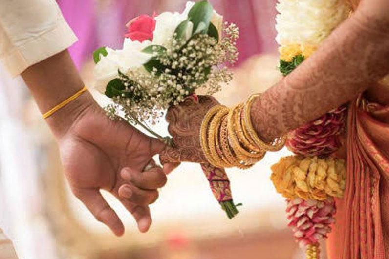 https://photos.chavaramatrimony.co.in/csr-activities/marriage.jpg
